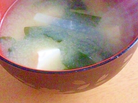 大根と豆腐、ワカメの味噌汁